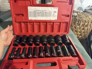 Milwaukee 19pc Shockwave 1/2" Drive SAE Deep Well 6pt Impact Sockets 49 66 7012