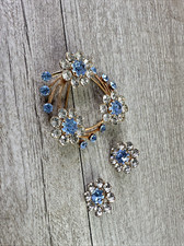 Unbranded Rhinestone Flowers Screwback Earrings & Brooch Set Copper Tone