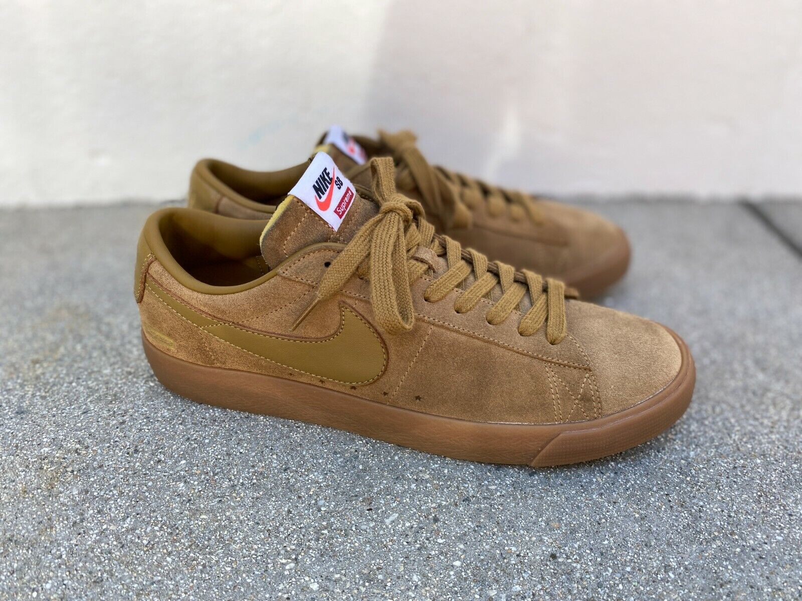 blazer low gt supreme