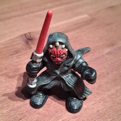 Hasbro Star Wars Galactic Heroes Darth Maul Actionfigur mit rotem Lichtschwert