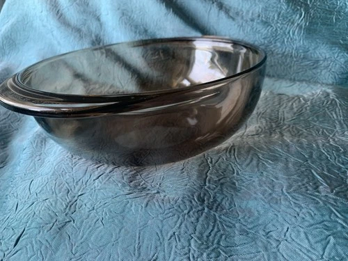 PYREX amber Glass Mixing / serving Bowl 023 Oven Safe Microwave Safe