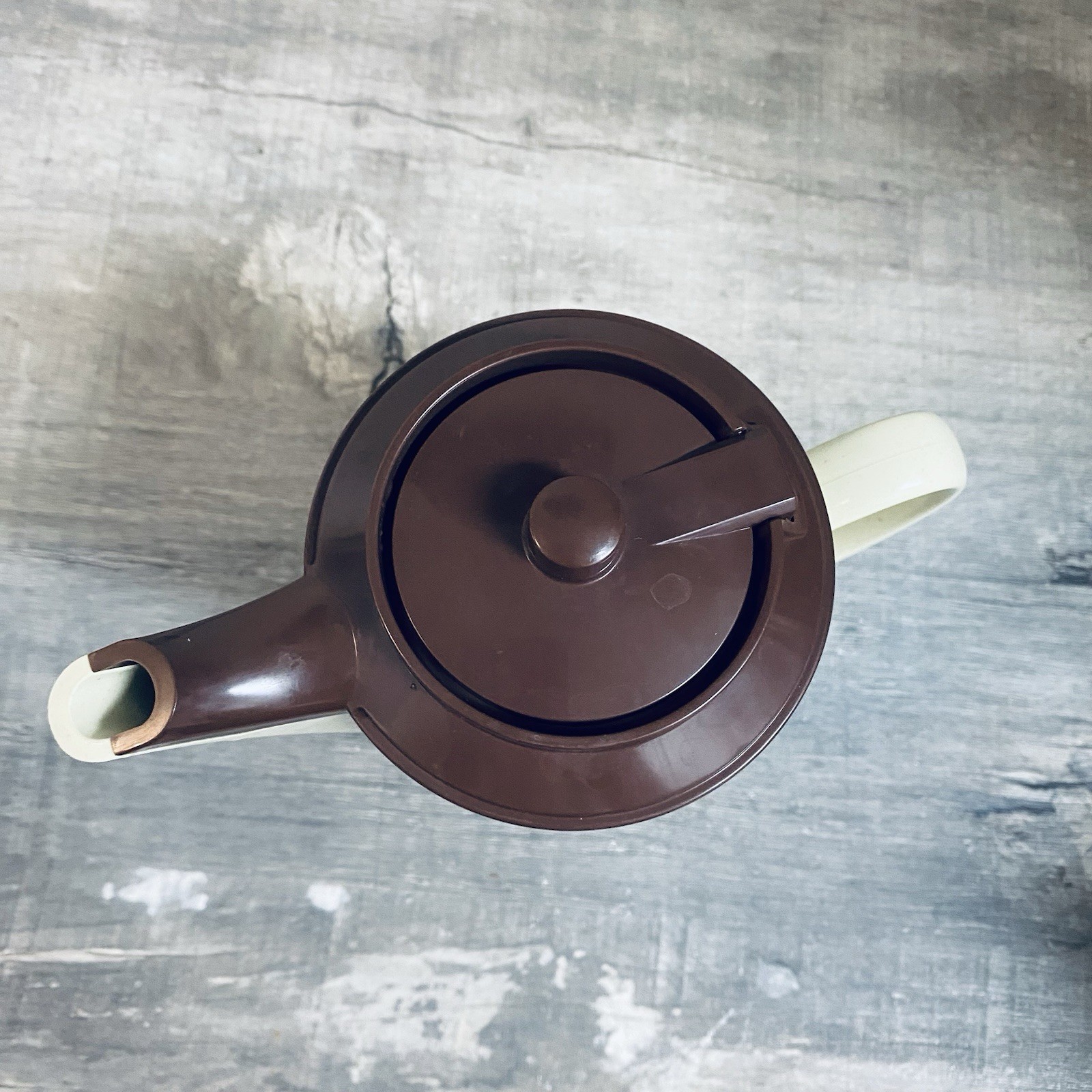 Service Ideas Double Wall Insulated Coffee / Teapot, 16 oz, Plastic Brown