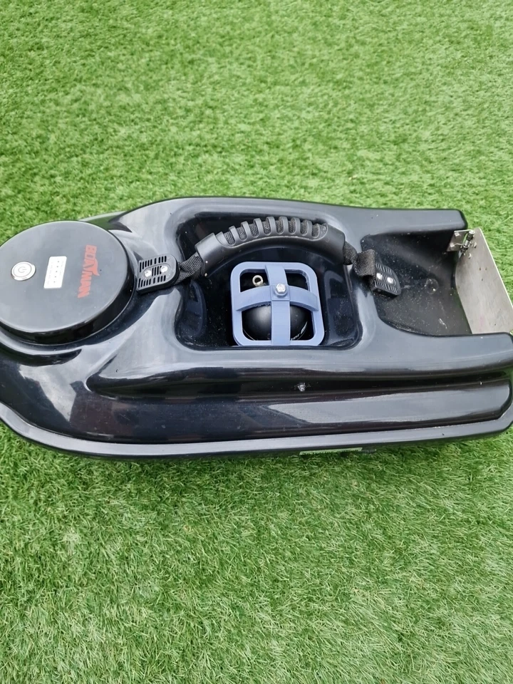 Deeper mount for actor bait boat