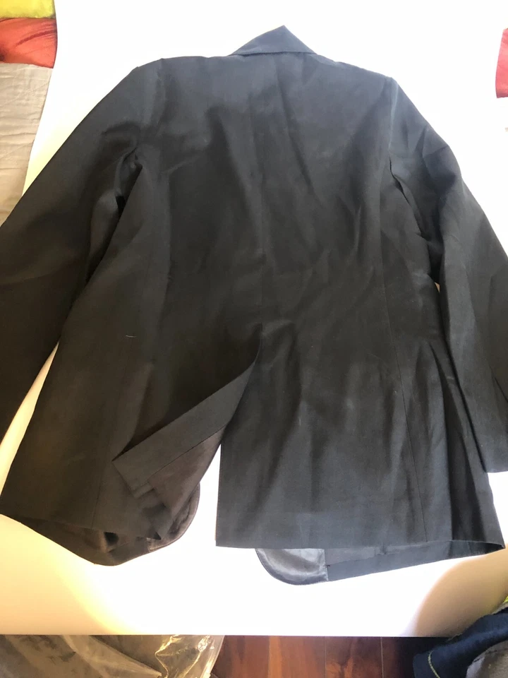 Nuevo con etiquetas Blazer Mujer Miu Miu Negro Esmoquin Lana Delgado Pico Seda Solapa 40 Hecho en Italia Foto 4 de 4
