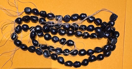 6 strings, 3 colors of beads, 9 - 10 mm, dark red, dark green and navy - Picture 2 of 4