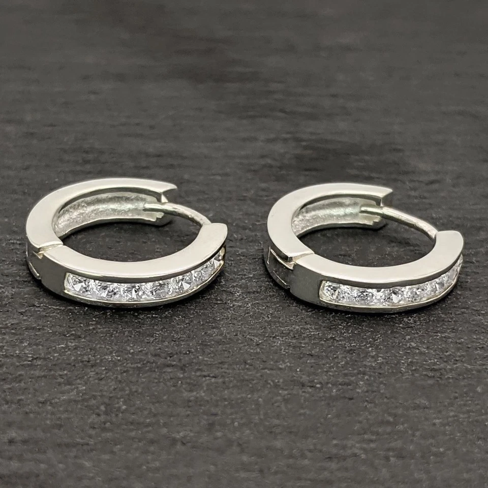 Silverly Donna Argento 925 Quadrato Zircone Cubico Canale Orecchini A Cerchio - Immagine 2 di 4