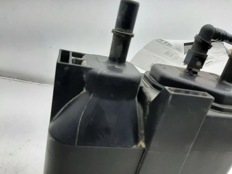 Bote de vapor de combustible Chevrolet Express 1500 03-20 15137022 Foto 4 de 4