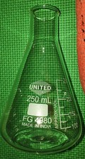 United 250 ml laboratory glass