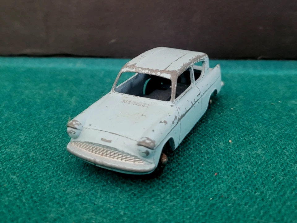 Ford Anglia 1961 vintage azul claro n.º 7, Die Cast, de Lesney, hecho en Inglaterra Foto 2 de 4