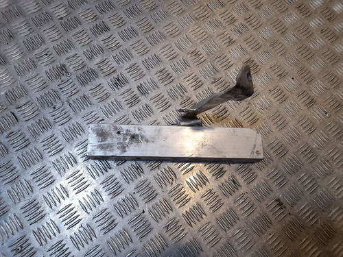 BMW 6 F12 F13 2012 Stoßstange Träger vorne 51117231968 ATV24822