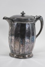 J84G01- Meriden Britannia Company Duży dzbanek termiczny Metal posrebrzany
