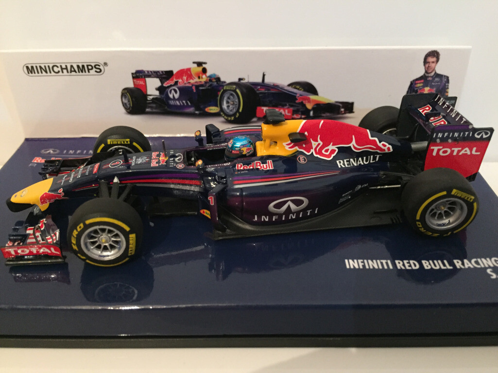 ミニチャンプス F1 1⁄18 INFINITI RED BULL RACING RB9