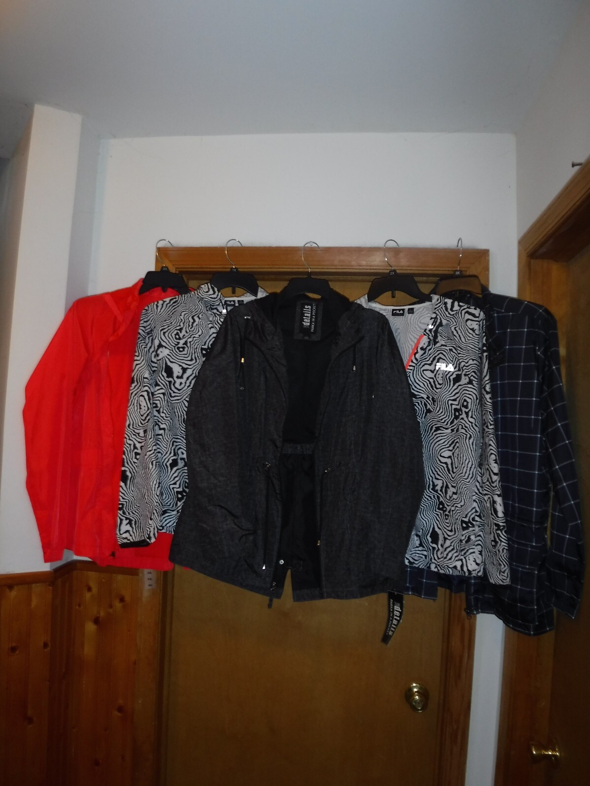 Giacche donna impermeabili con cappuccio Fila e altre XXL L M S Solid e altre stampe