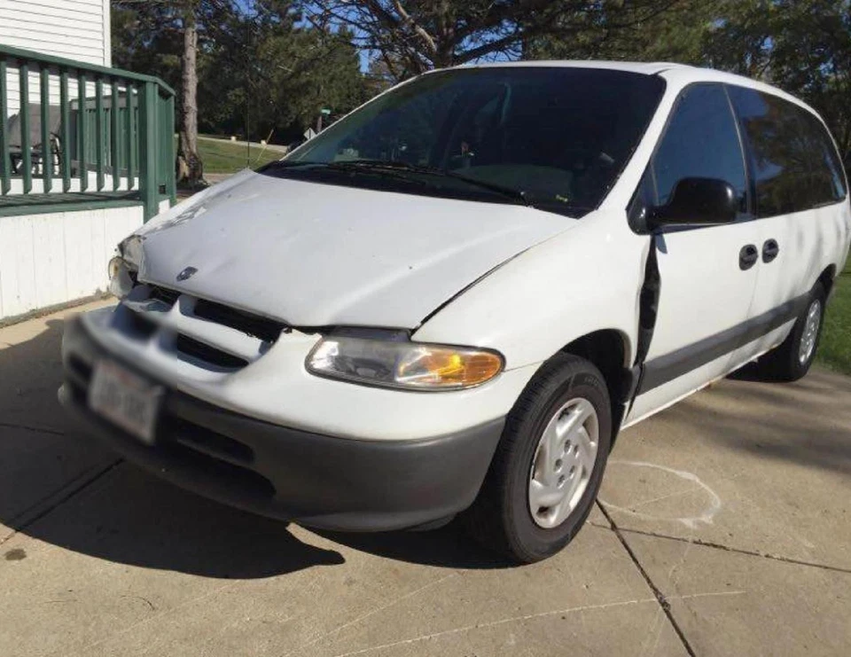 Conjunto de faros izquierdos usados se adapta a: Dodge Caravan 1997 grado B izquierdo Foto 2 de 4