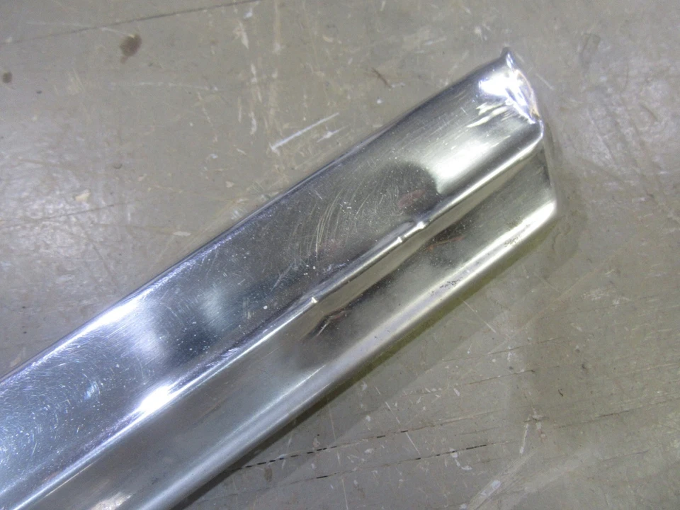 Ford Custom 300 1959 coche delantero lado del conductor guardabarros moldura pieza de lanza Foto 4 de 4