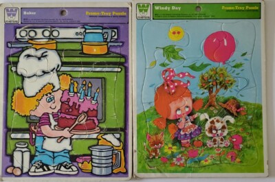 Vintage lot of 2 Whitman Frame Tray Puzzles #4511C Baker & #4513 Windy Day (D4)
