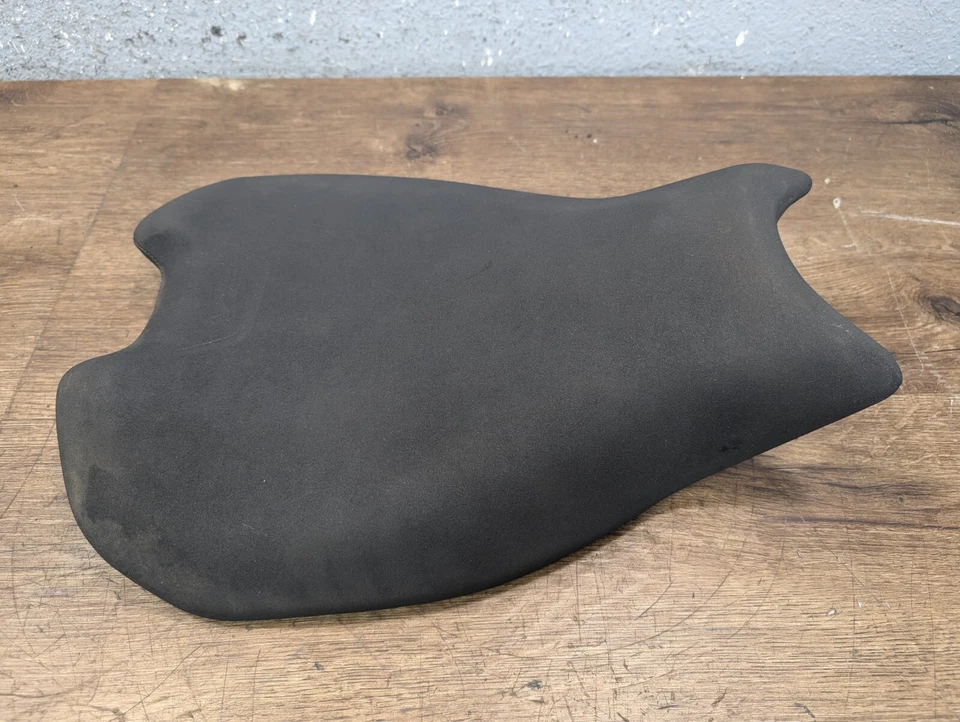 20-23 Ducati Panigale V2 955 OEM Almohadilla de asiento del conductor delantero Sillín Pillón Foto 4 de 4