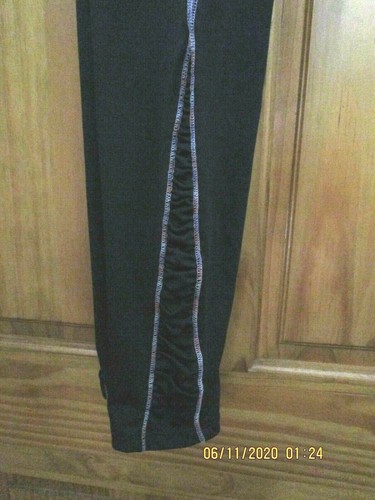 ACTIVE Old Navy , black skinny leggings,rushed legs, wide waist ,size L ( 10/12) - Picture 4 of 11