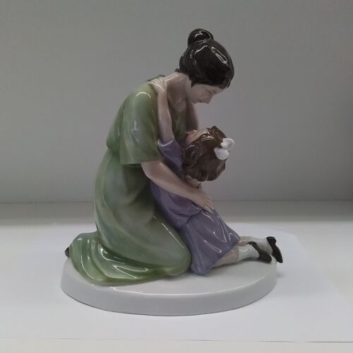 Figurine en porcelaine Fraureuth « Mère avec enfant » - Photo 1/10