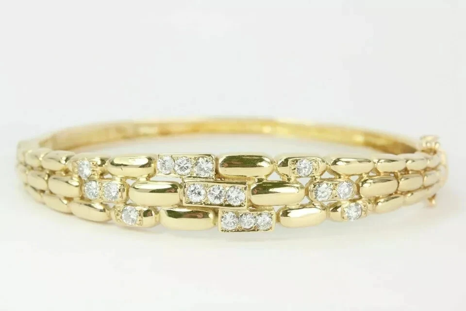 Brazalete brazalete redondo de plata de ley 925 con diamantes simulados de 4,36 quilates para mujer Foto 2 de 4