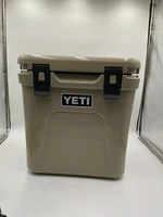 Yeti Roadie 24 Hard Cooler - Desert Tan