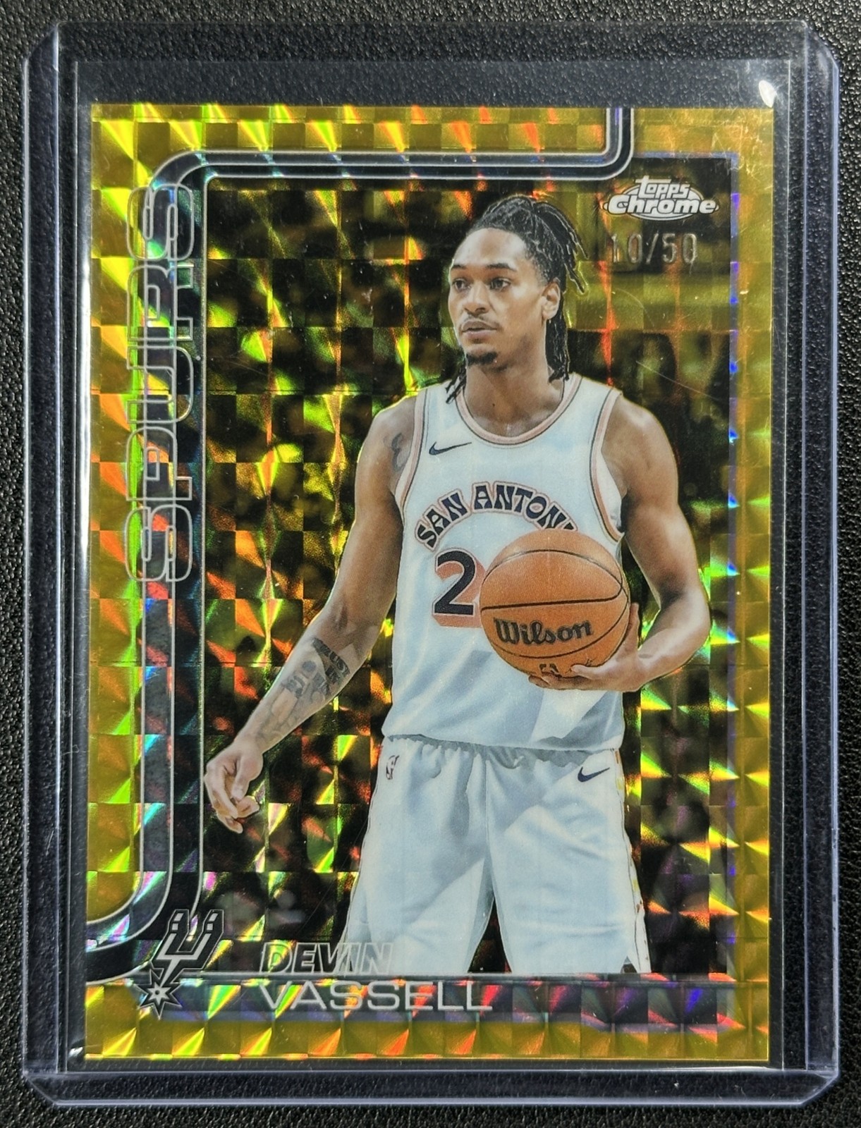 DEVIN VASSELL 2025-26 TOPPS CHROME #202 GOLD GEOMETRIC REFRACTOR 10/50 SPURS