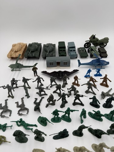 Lot Of 74 Vintage Army Men/Tanks/Plane/Trucks/ Plastic Toys Green