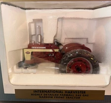 SpecCast Highly Detailed Farmall 340 Gas Narrow Front Tractor 1:16 ZJD1763 #300B