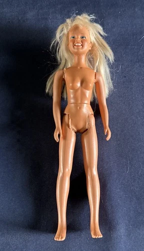 DUSTY Doll Kenner 1974 Vintage