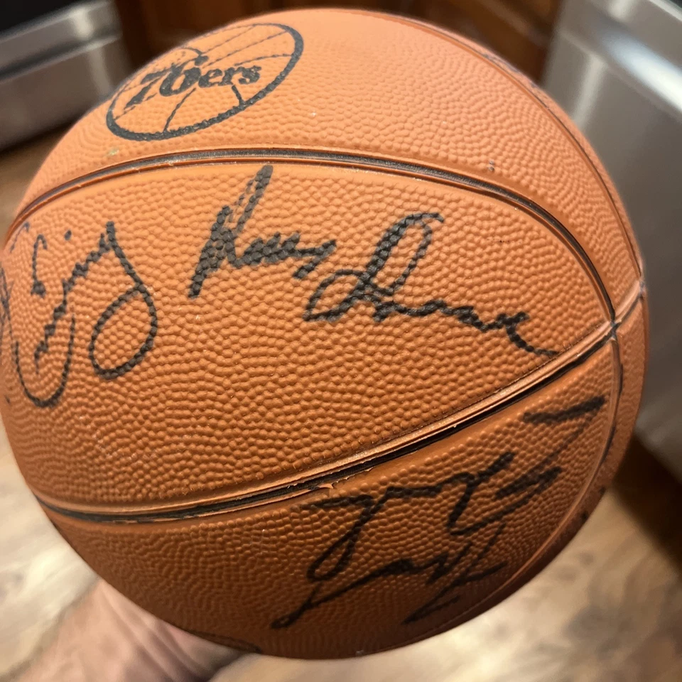1982-1983 76ers Champions/HOFers Signed Basketball And Julius Erving - Image 2 of 4