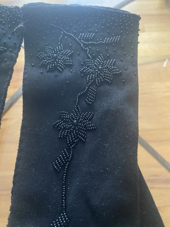 Guantes vintage años 50 con cuentas a mano hechos en la colonia británica de Hong Kong talla 7 Foto 3 de 4