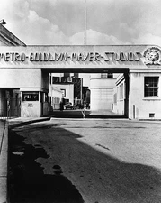 Front Gate Of The Mgm Movie Studios At Culver City In 1950 Movie Old Photo