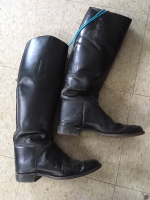 BLACK LEATHER BOOTS! from nothampton,England.