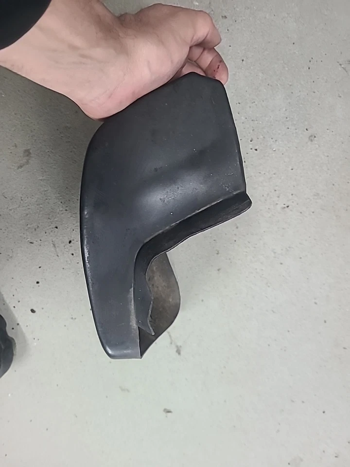 76-77丰田Celica GT左前保险杠垫保险杠 — 第 4/4 张图片