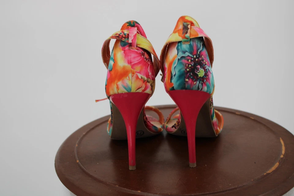 Mossimo Zapatos Mujer Talla 7.5 Multicolor Floral Correa al Tobillo Sandalias de Tacón Alto Foto 3 de 4