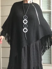 LAGENLOOK ARTSY BOHO ASYMMETRICAL KNIT BLACK  ZIP PONCHO SHRUG WRAP ONE SIZE
