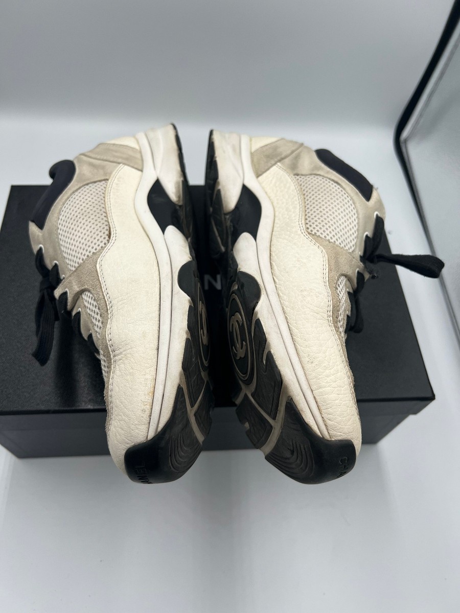 CHANEL CC Logo Trainer Sneakers White Men's US 8 View 4