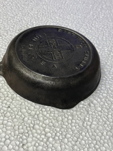 GRISWOLD #0 Cast Iron Skillet 562 Rare Hard To Find Old Toy Double Spout Erie - Picture 3 of 8