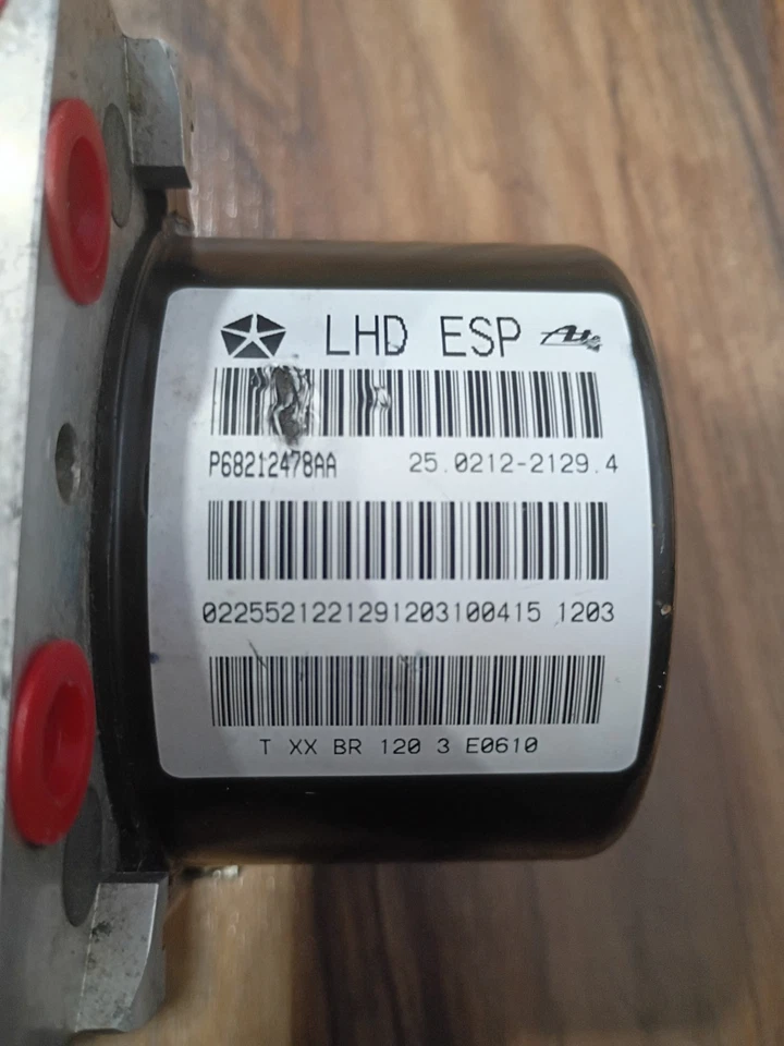 Conjunto de módulo de control de bomba de freno antibloqueo ABS Jeep Compass Patriot 2014-2017 Foto 2 de 4