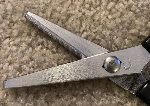 Vintage Hoffritz Zig Zap Zigzag Shears Scissors ✂️ ~ Made In Italy - Picture 3 of 10