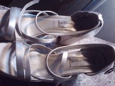 1 pair White Satin COLORIFFICS Womans High Heel Shoes