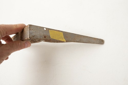 Single Cast Iron Shelving Bracket (R4R-2)Ornate Crosshatch Pattern 7.25" x 9.25" - Picture 6 of 7