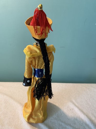 Vintage Asian 11”Doll - Imagen 4 de 5