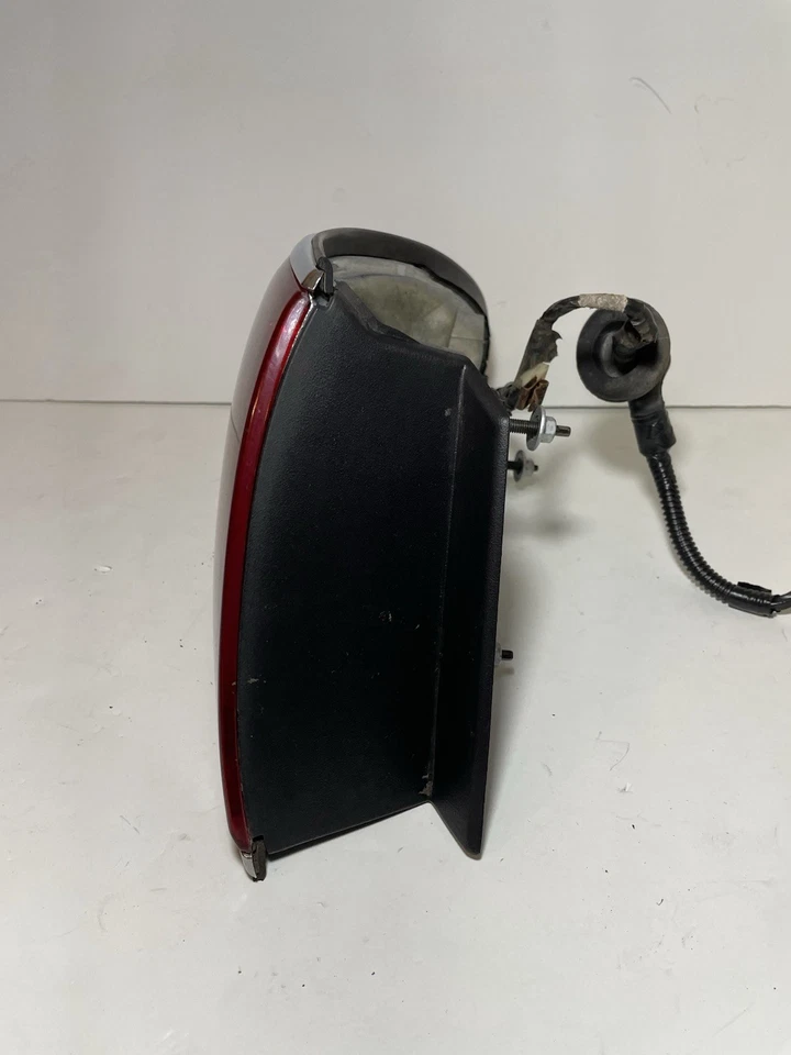 Lámpara de luz trasera lateral del conductor Buick Lesabre LH 2000-2005 OEM. 16525071 Foto 4 de 4