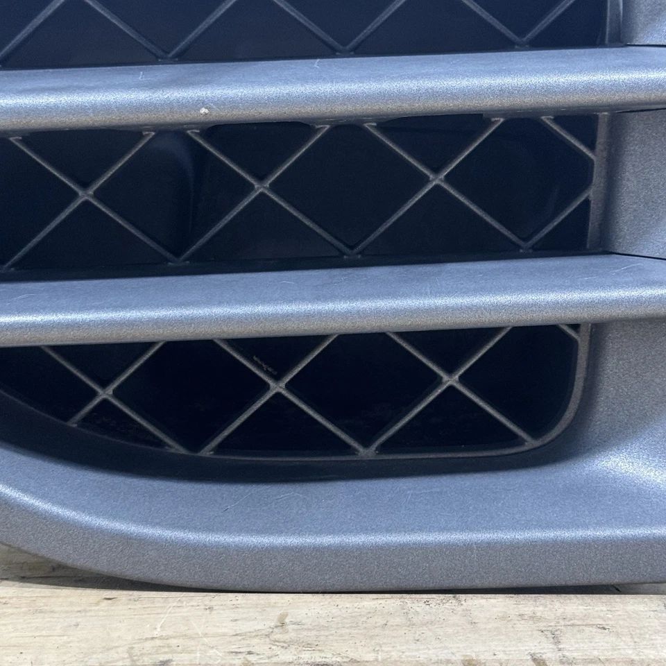 Land Rover Range Rover Sport 2006-2009 guardabarros delantero izquierdo parrilla lateral OEM Foto 3 de 4