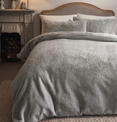BNWT NEXT Silver Grey Plush Faux Fur Super King Bed Set Luxurious Soft & Warm 