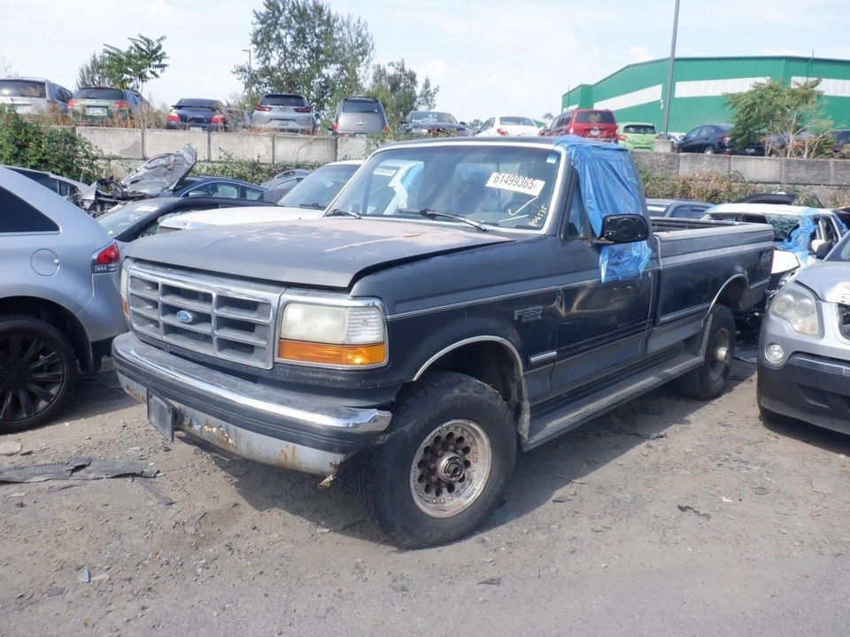 Driver Corner/Park Light From 8501 GVW Fits 92-97 FORD F250 PICKUP 30668723 - Image 4 of 4
