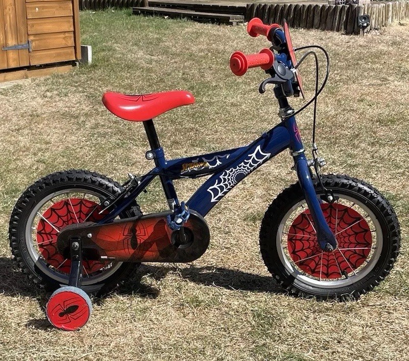 Kids Halfords Spiderman Bike 14 inch Wheels with Stabilisers