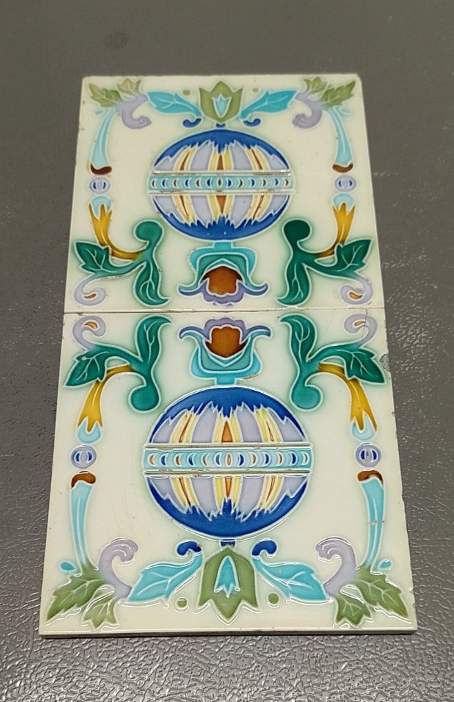 RARE VINTAGE 2 PCS BEAUTIFUL UNIQUE DESIGN DK TILES MADE IN JAPAN TILES.