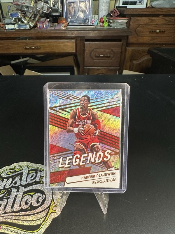 2024-25 Panini Revolution - Legends Hakeem Olajuwon #168